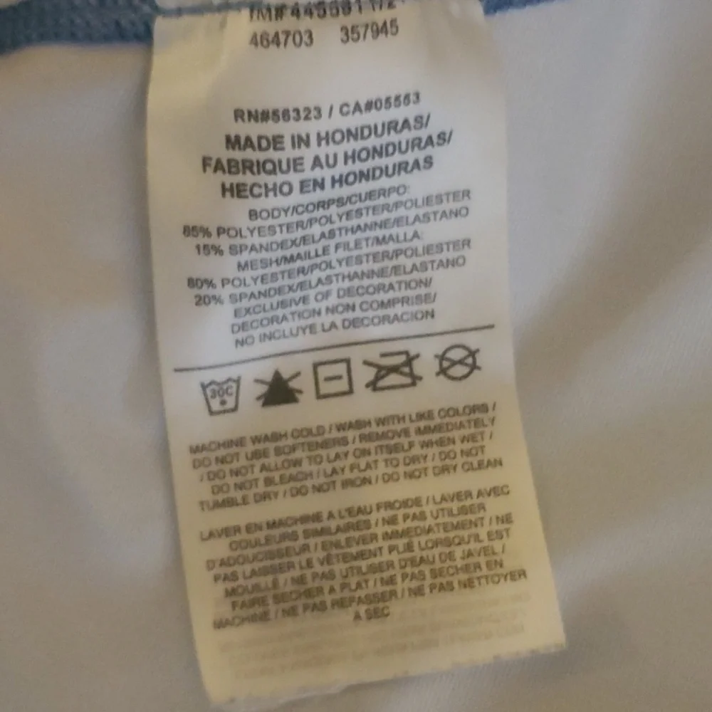 Nike top women's size Small S light blue black white grey activewear unified